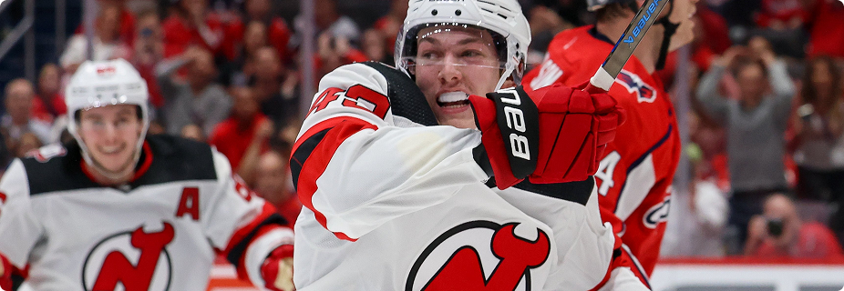 Hockey player wearing a TRUFIT mouthguard